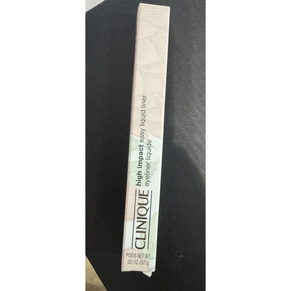 New in box Clinique Easy Liquid Liner High Impact Black 01